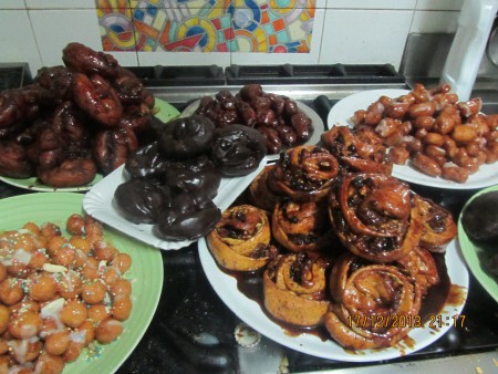 Questi dolci rappresentano la tradizione natalizia calabrese, frolli, profumati e gustosi.